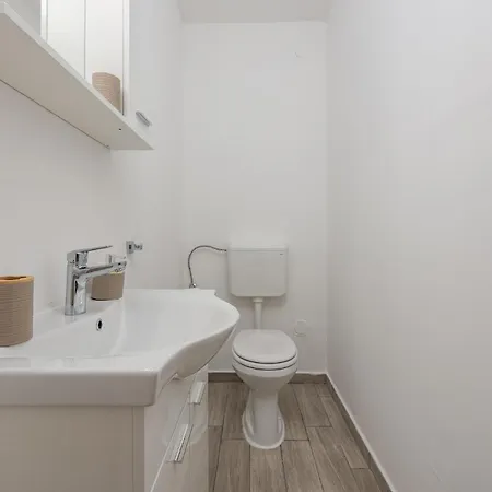 Pet Friendly In * Zelengrad