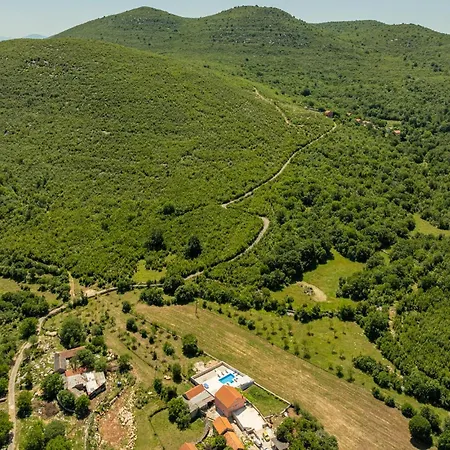 Lovely In With Private Swimming Pool, Be Inside Or Outside Hébergement de vacances Zelengrad