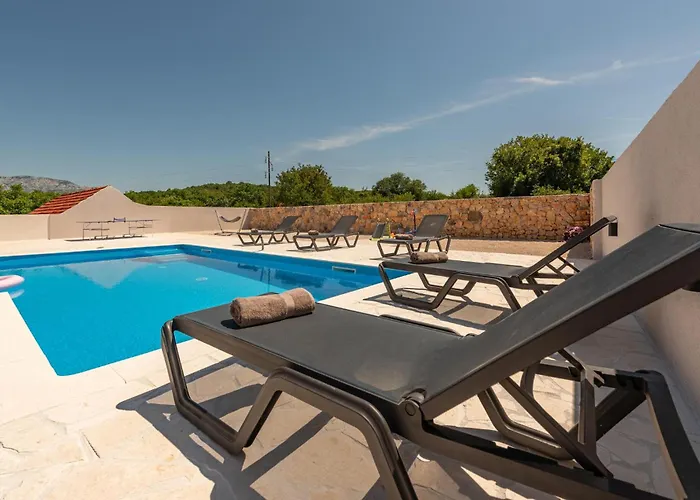 Stunning In Zelengrad